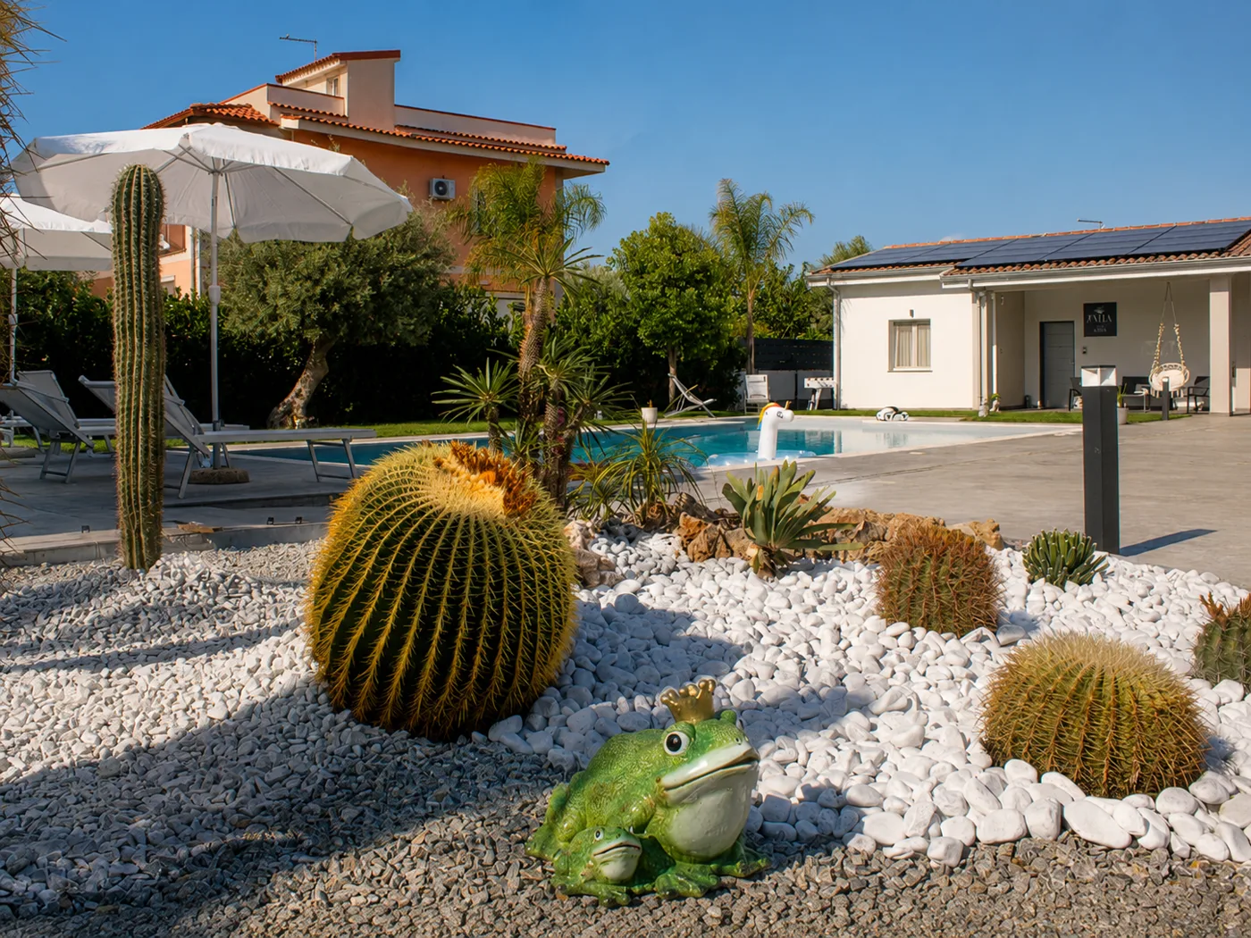 Il giardino di Villa Natìa